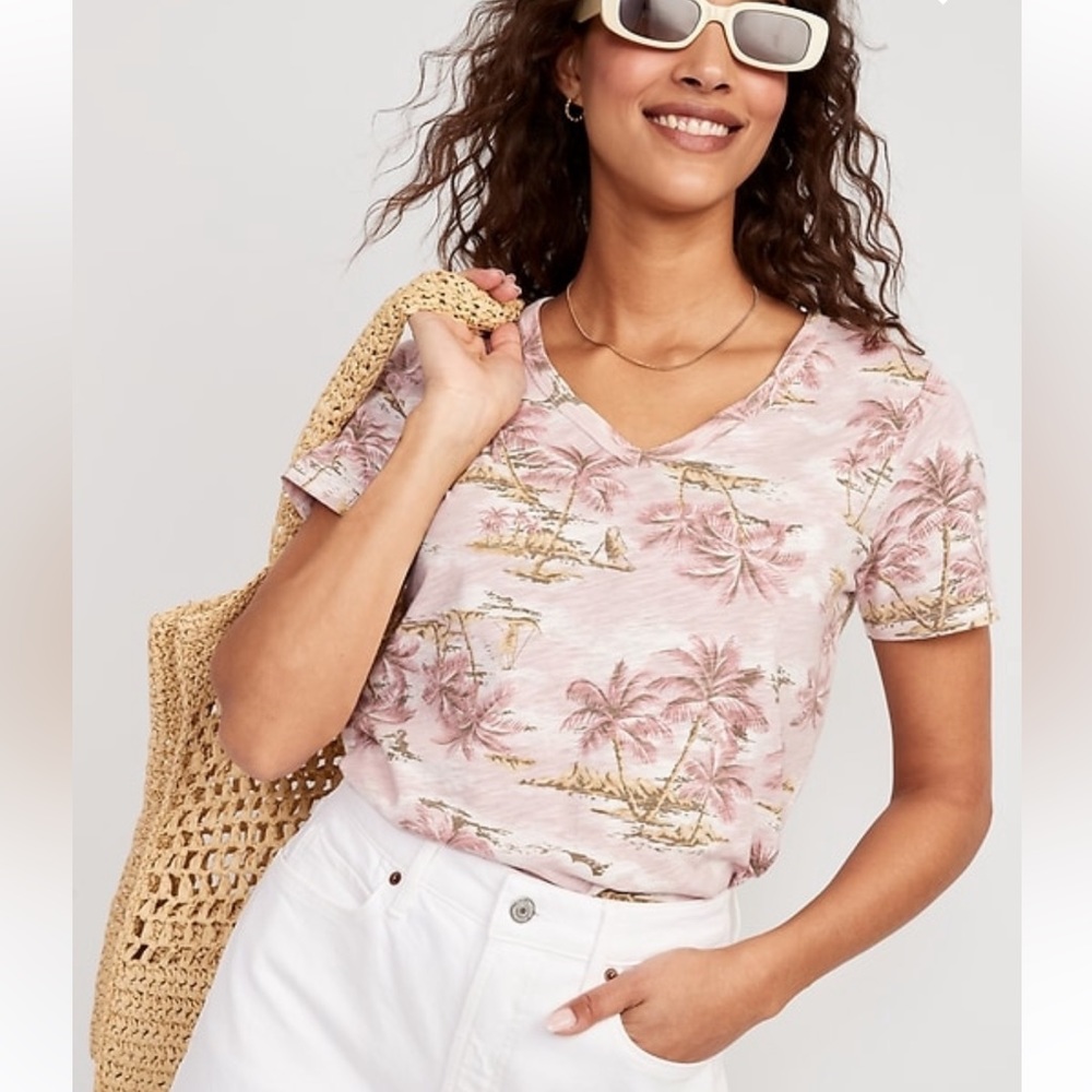 🌻3/$20 Old Navy Tropical Print Slub-Knit V-neck Short Sleeve Tee Shirt, Size L